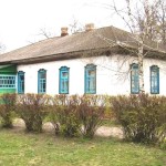 Школа у селі Данино